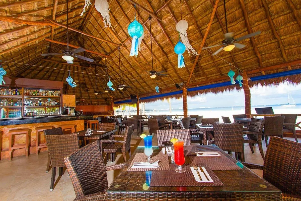 Apartmán Cancun Beachfront Condo