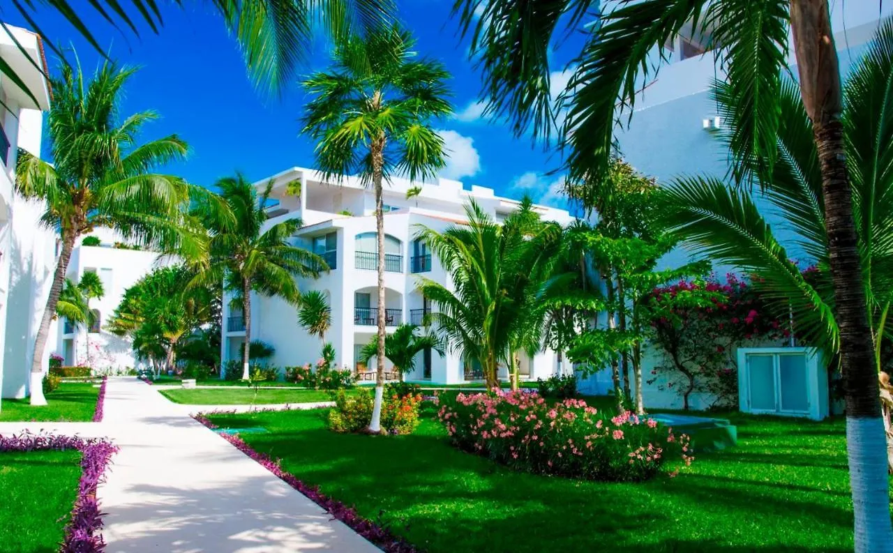 Cancun Beachfront Condo 0*,  Mexico