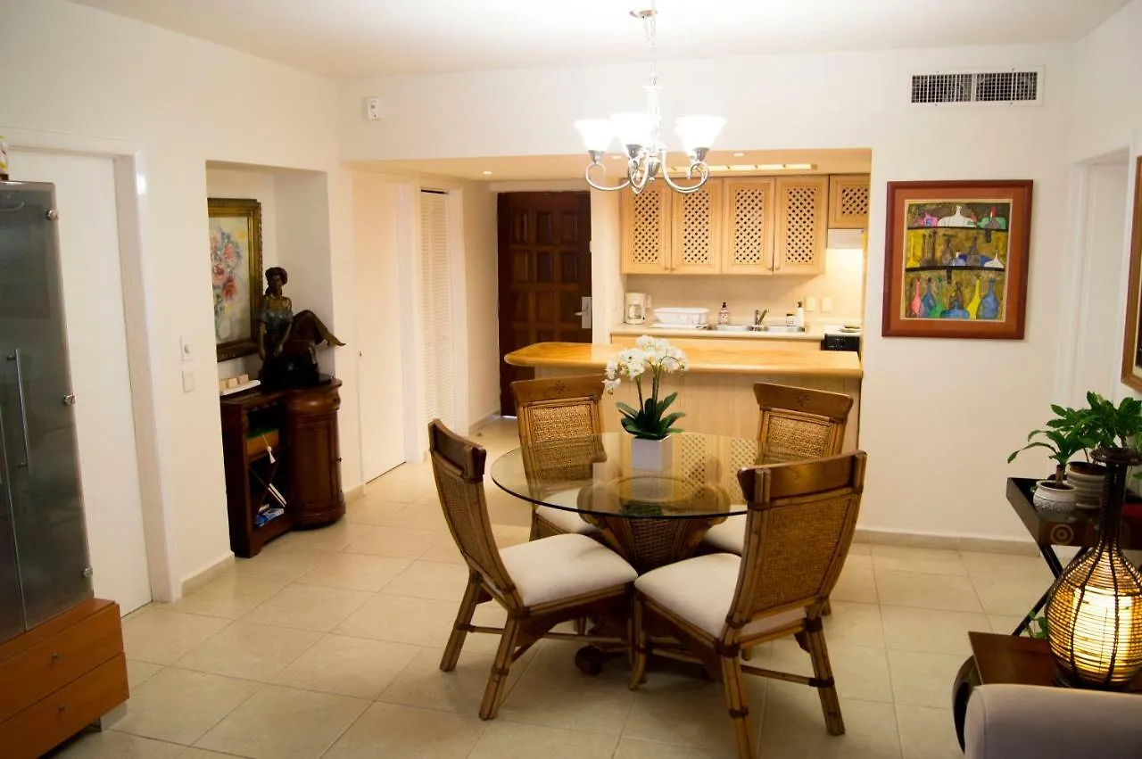 Apartment Cancun Beachfront Condo